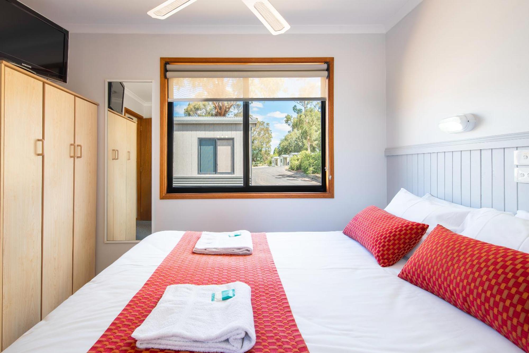 Echo Holiday Parks - Naracoorte Bagian luar foto