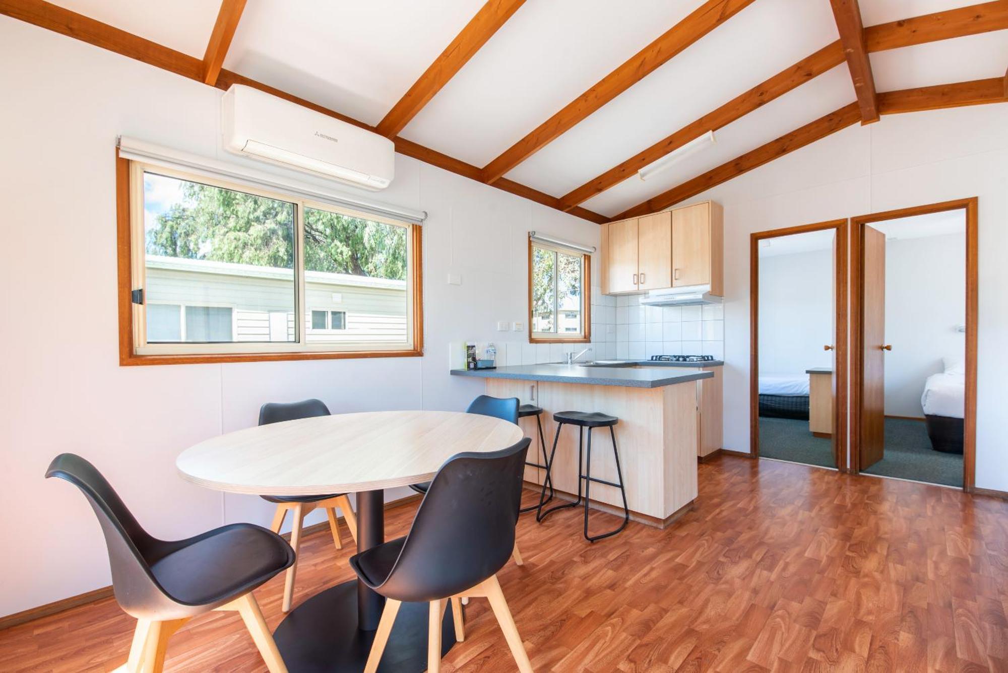 Echo Holiday Parks - Naracoorte Bagian luar foto