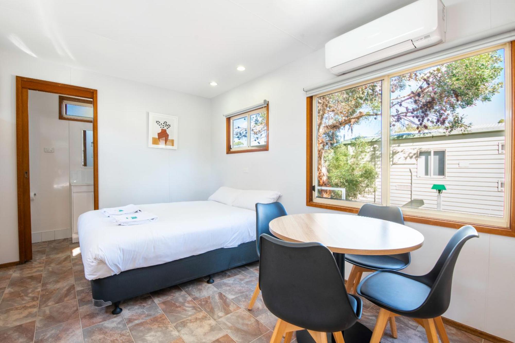 Echo Holiday Parks - Naracoorte Bagian luar foto